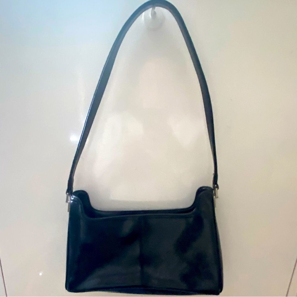 Liz Claiborne women’s shoulder bag, small